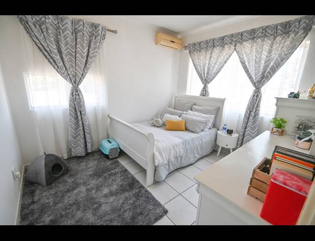4 BEDROOM HOUSE FOR SALE IN RESERVOIR HILLS